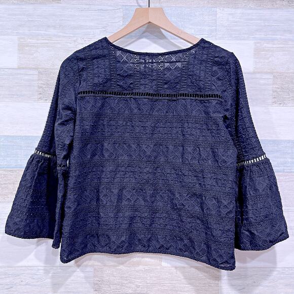 GAP Eyelet 3/4 Flare Sleeve Top Black Boxy Fit Embroidered Cotton Womens Small - Picture 4 of 7